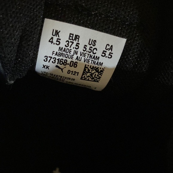 NWOT Puma Unisex Lifestyle Sneakers - Picture 6 of 12